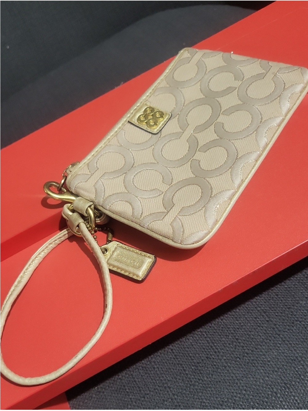 Vintage Y2K Coach Julia Op Art Signature Wristlet – Metallic Gold & Fuchsia - Picture 1 of 5